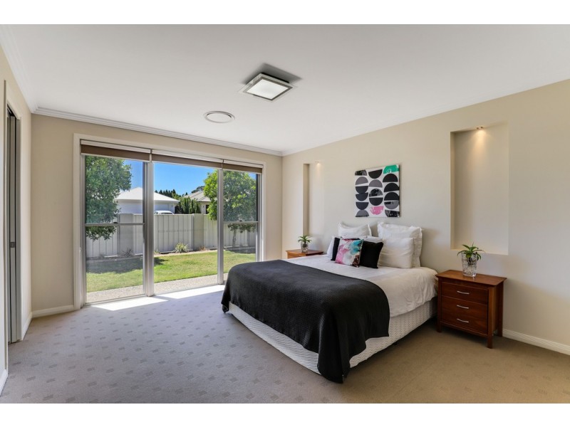 6 Stedman Street, Middle Ridge QLD 4350