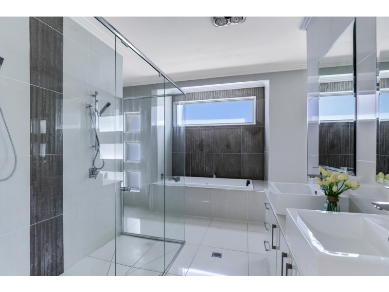 6 Stedman Street, Middle Ridge QLD 4350