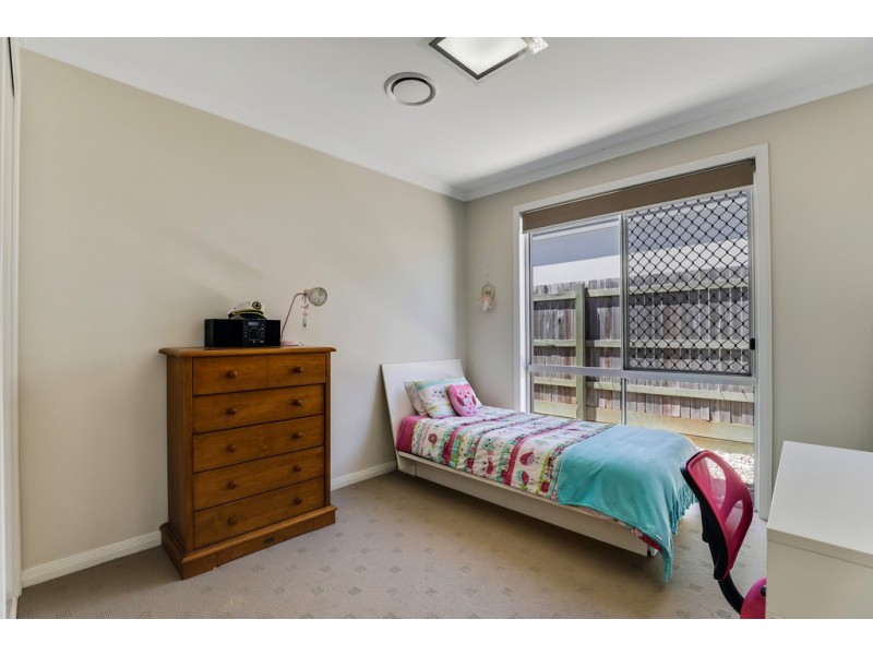 6 Stedman Street, Middle Ridge QLD 4350