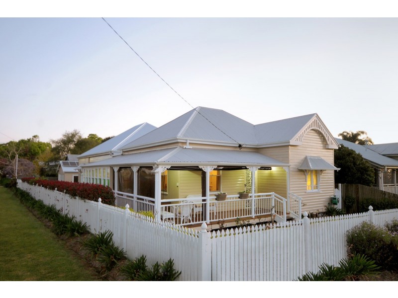 30 Dunmore Street, East Toowoomba QLD 4350