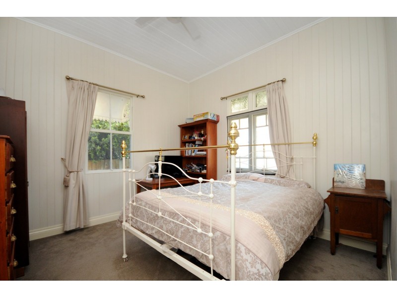 30 Dunmore Street, East Toowoomba QLD 4350