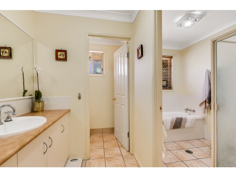 7 Conquest Court, Wilsonton QLD 4350