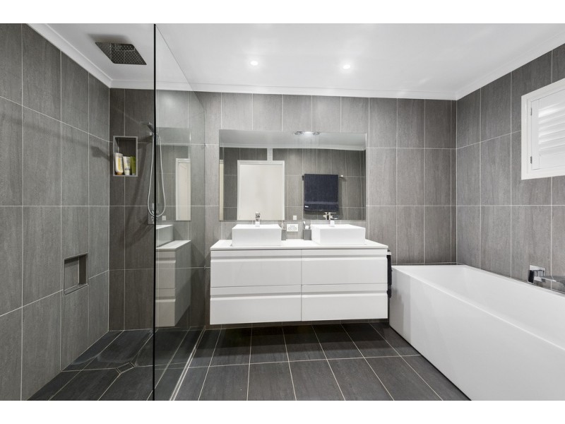 24 Angus Street, Rangeville QLD 4350