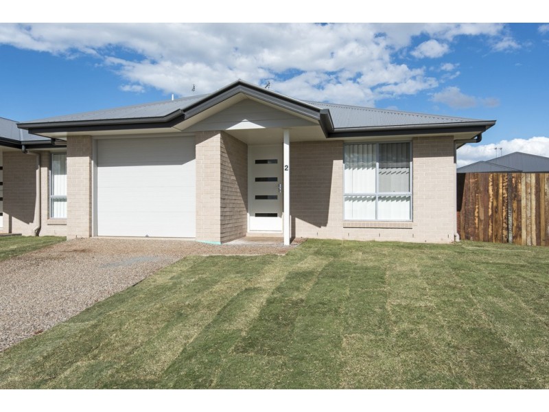 2/54 Sanctuary Drive, Cranley QLD 4350