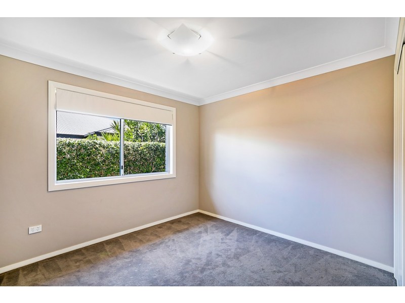 Unit 2/208 Stenner Street, Middle Ridge QLD 4350