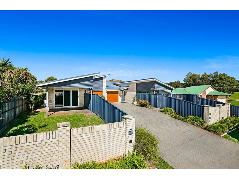 Unit 2/208 Stenner Street, Middle Ridge QLD 4350
