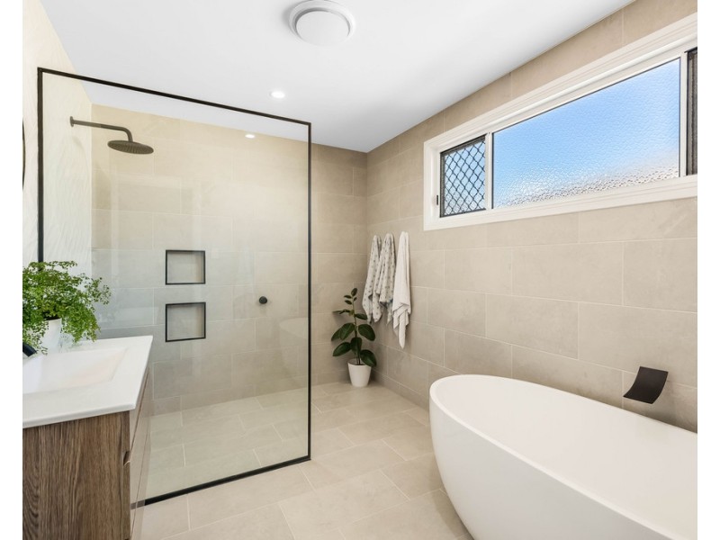 19B Buckland Street, Harristown QLD 4350