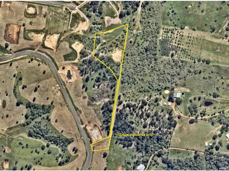 21 Skyline Drive, Withcott QLD 4352