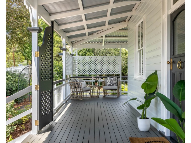 8 Pitt Street, East Toowoomba QLD 4350