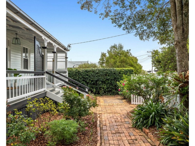 8 Pitt Street, East Toowoomba QLD 4350