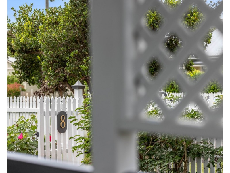 8 Pitt Street, East Toowoomba QLD 4350