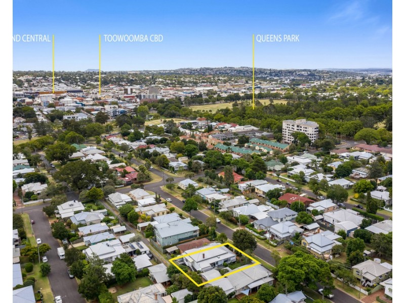 8 Pitt Street, East Toowoomba QLD 4350
