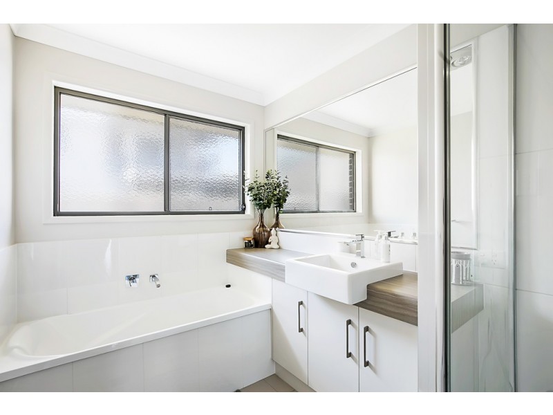 4 Carlin Street, Glenvale QLD 4350