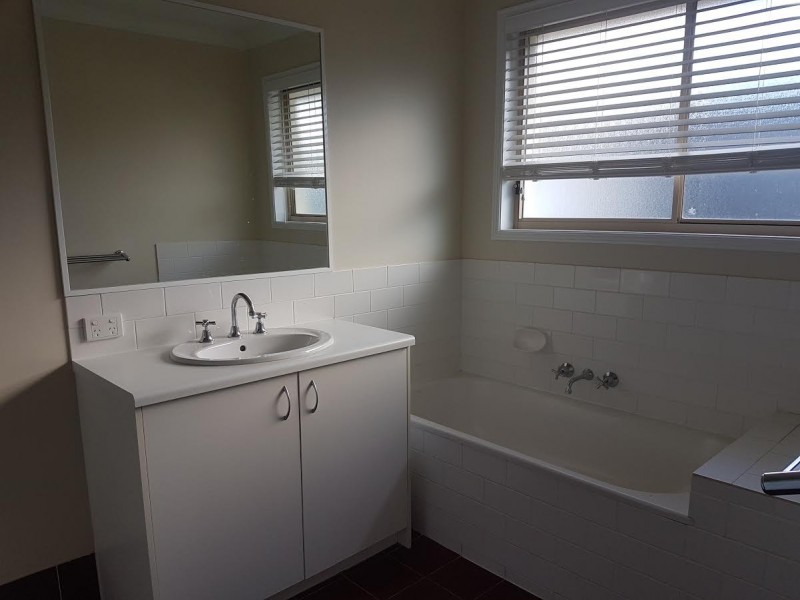 93 Hogg Street, Cranley QLD 4350