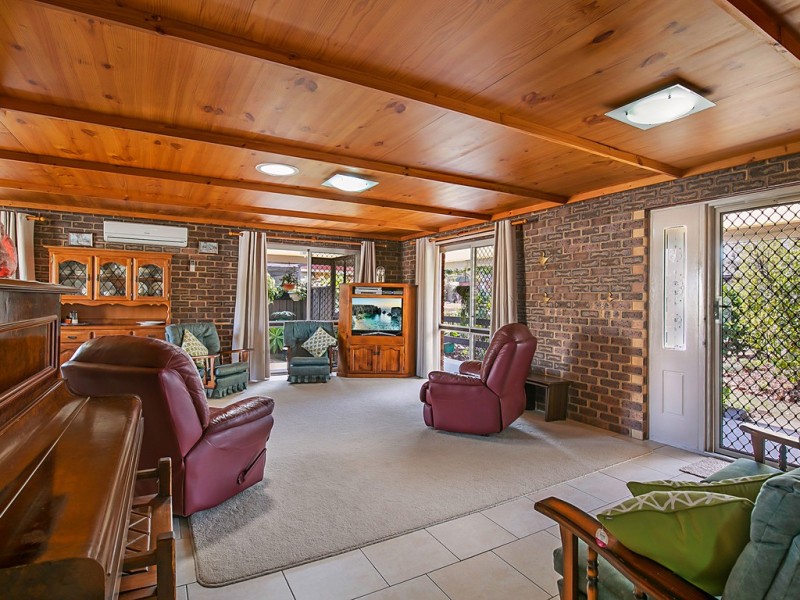 17 Ansett Court, Wilsonton QLD 4350