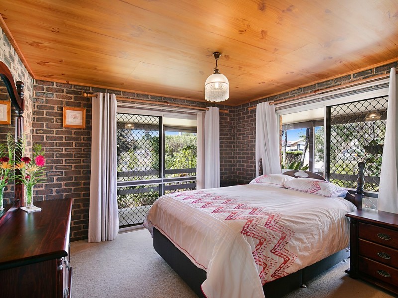 17 Ansett Court, Wilsonton QLD 4350