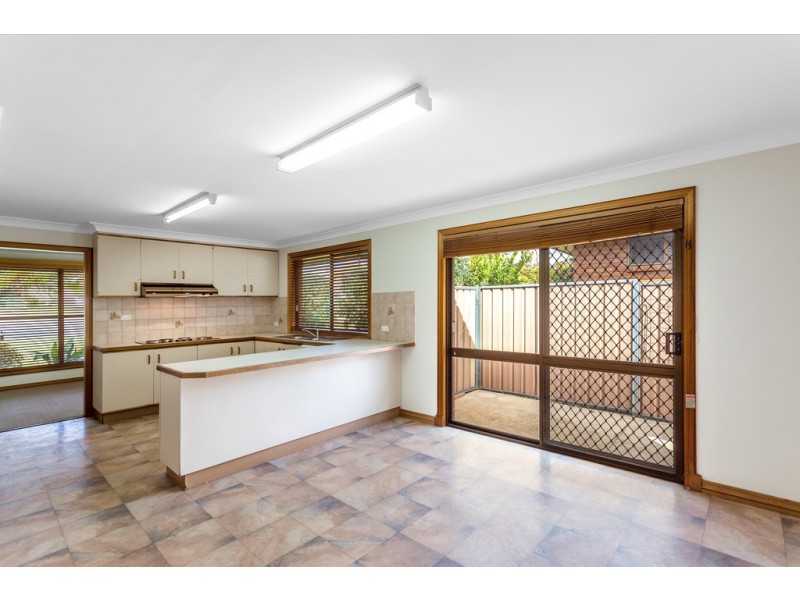 11 Batten Court, Wilsonton QLD 4350