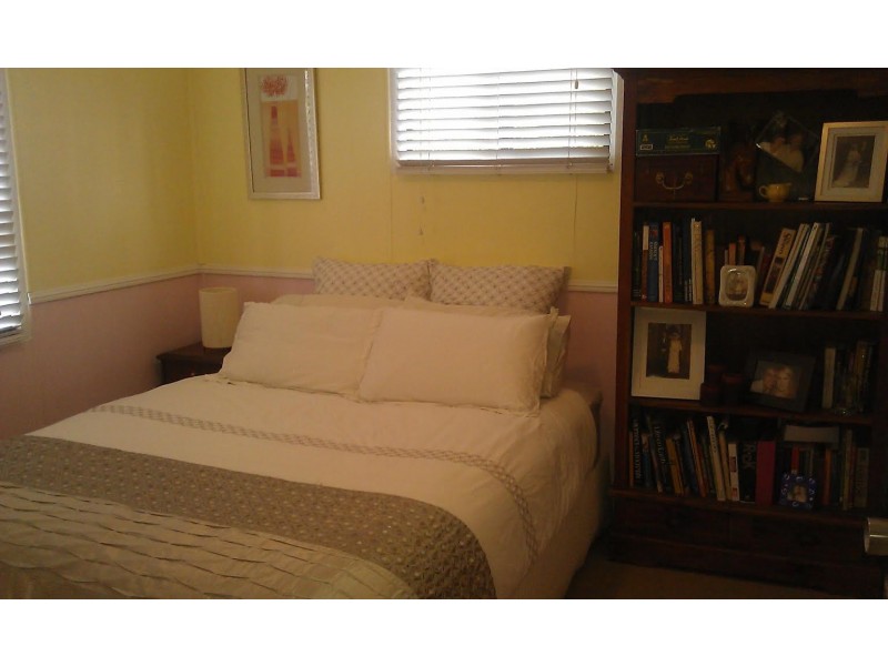 2 Tancred Avenue, Newtown QLD 4350