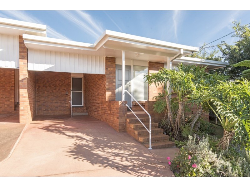 7B Veronica Court, Centenary Heights QLD 4350
