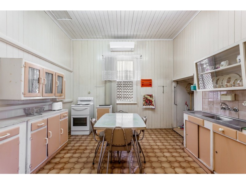 105 Hill Street, Newtown QLD 4350