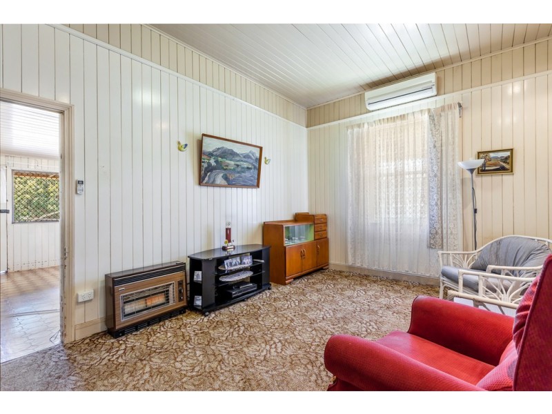 105 Hill Street, Newtown QLD 4350