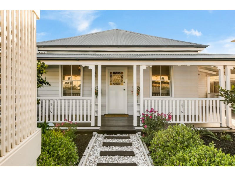 1 Kennedy Street, North Toowoomba QLD 4350