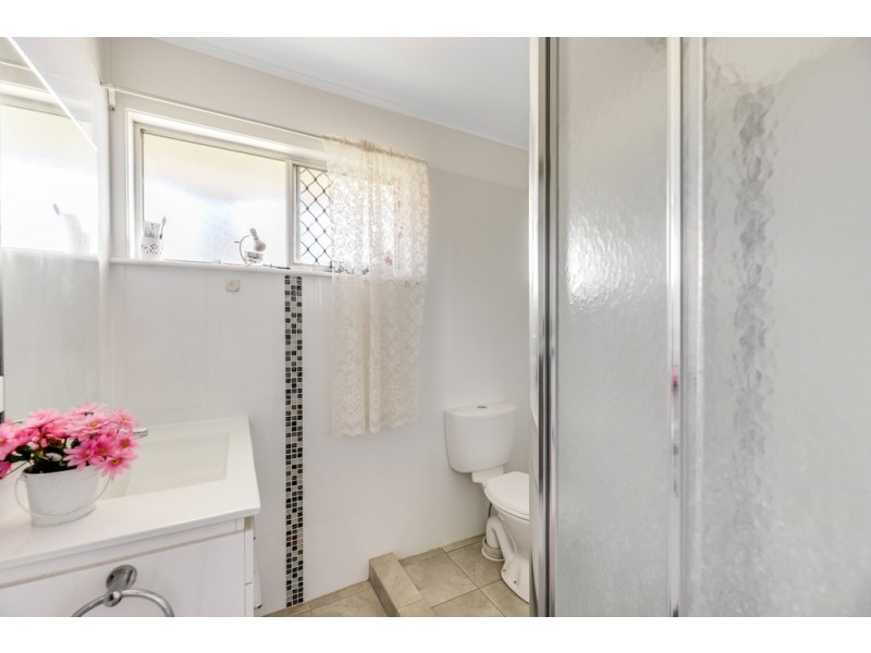 1 Jean Street, Harristown QLD 4350