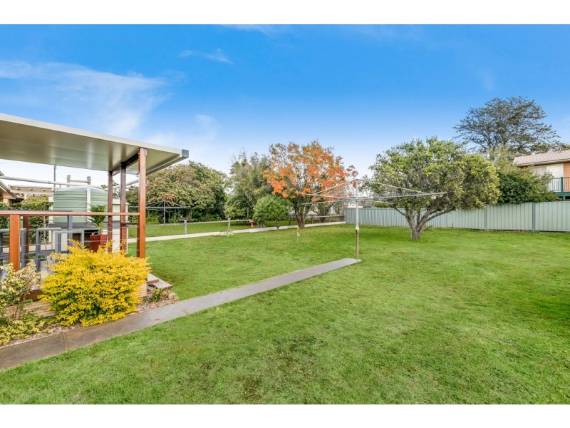 1 Jean Street, Harristown QLD 4350