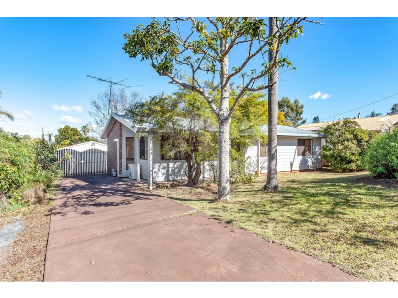 16 Seppelt Street, Wilsonton Heights QLD 4350