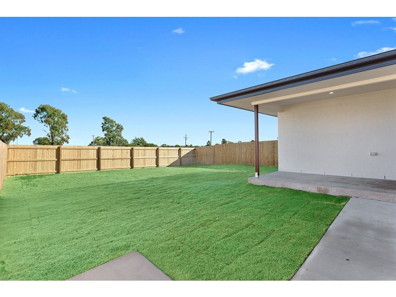 1/6 Weebah Place, Cambooya QLD 4358