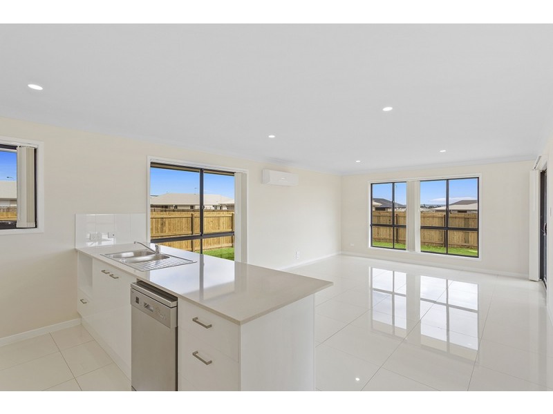 23 Magpie Drive, Cambooya QLD 4358