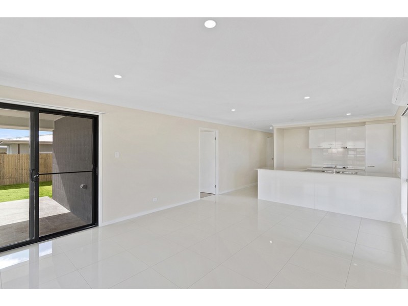 23 Magpie Drive, Cambooya QLD 4358