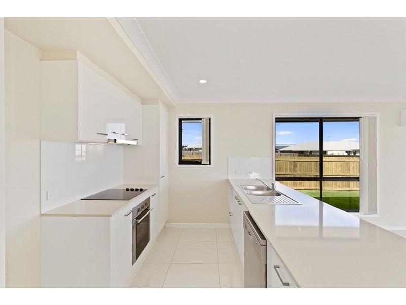 23 Magpie Drive, Cambooya QLD 4358