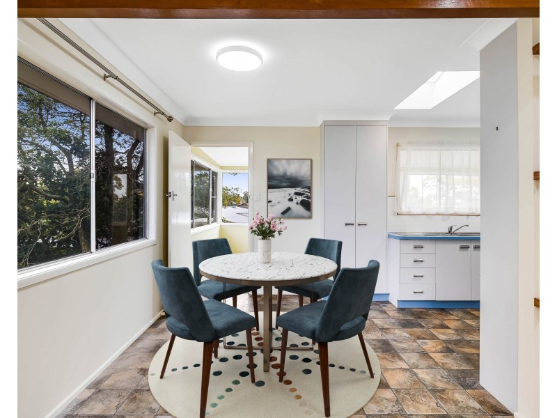 3 Ure Street, Mount Lofty QLD 4350