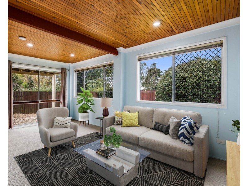 3 Ure Street, Mount Lofty QLD 4350