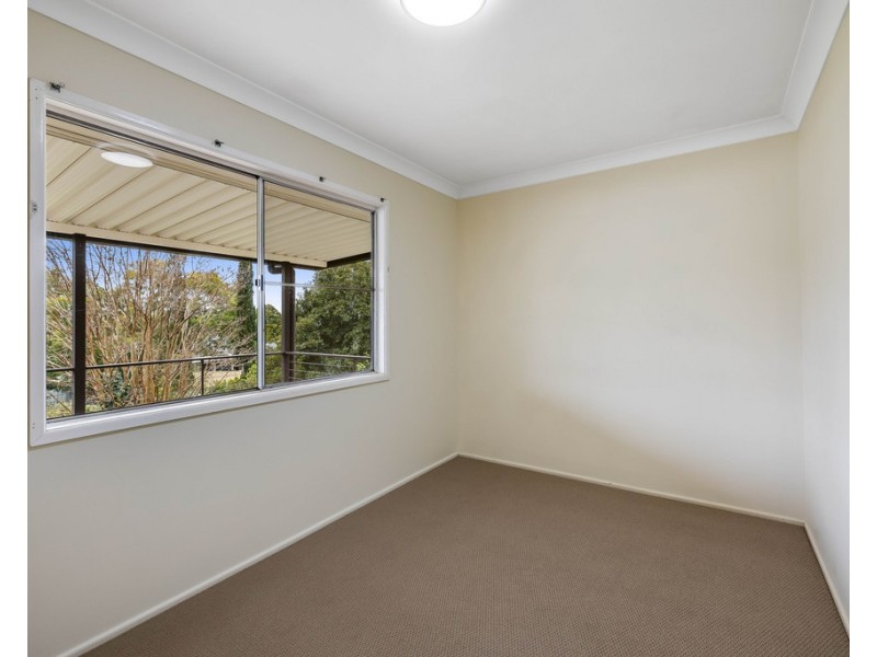 3 Ure Street, Mount Lofty QLD 4350