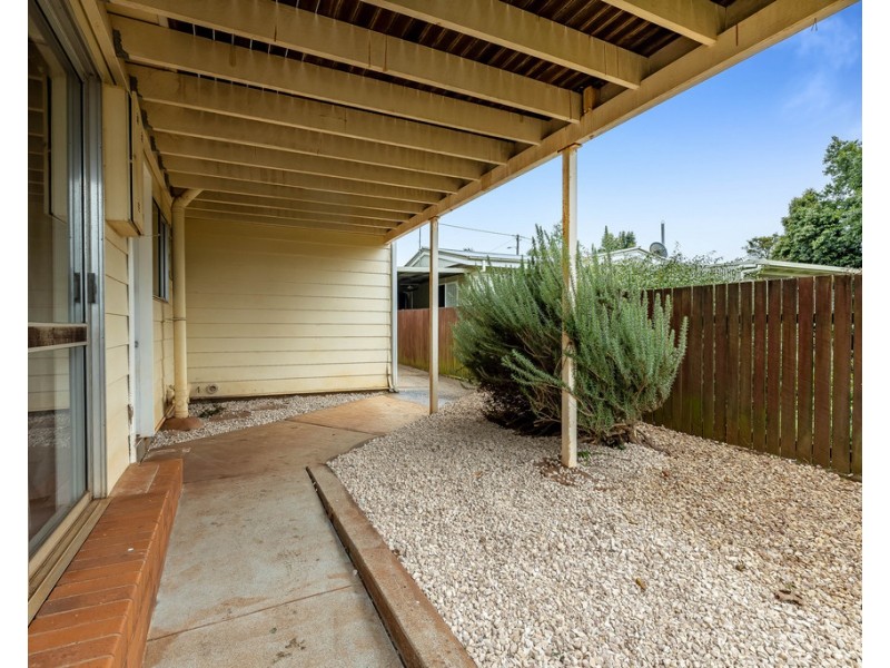 3 Ure Street, Mount Lofty QLD 4350