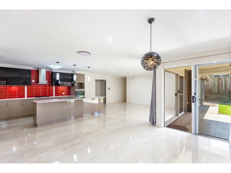 22 Neiwand Street, Kearneys Spring QLD 4350