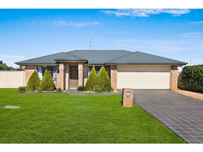 17 Whitman Street, Westbrook QLD 4350