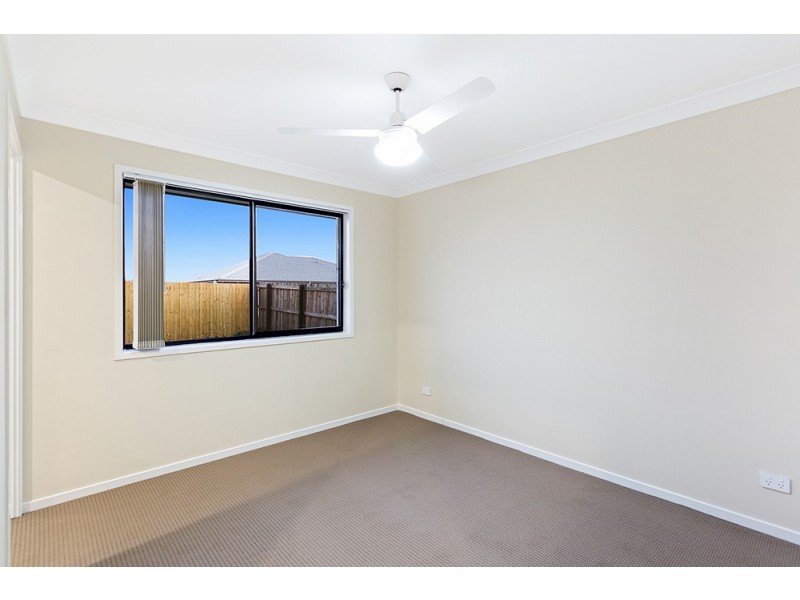 2/5 Magpie Drive, Cambooya QLD 4358