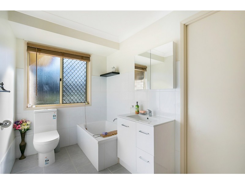 18 Duncan Street, Wilsonton Heights QLD 4350