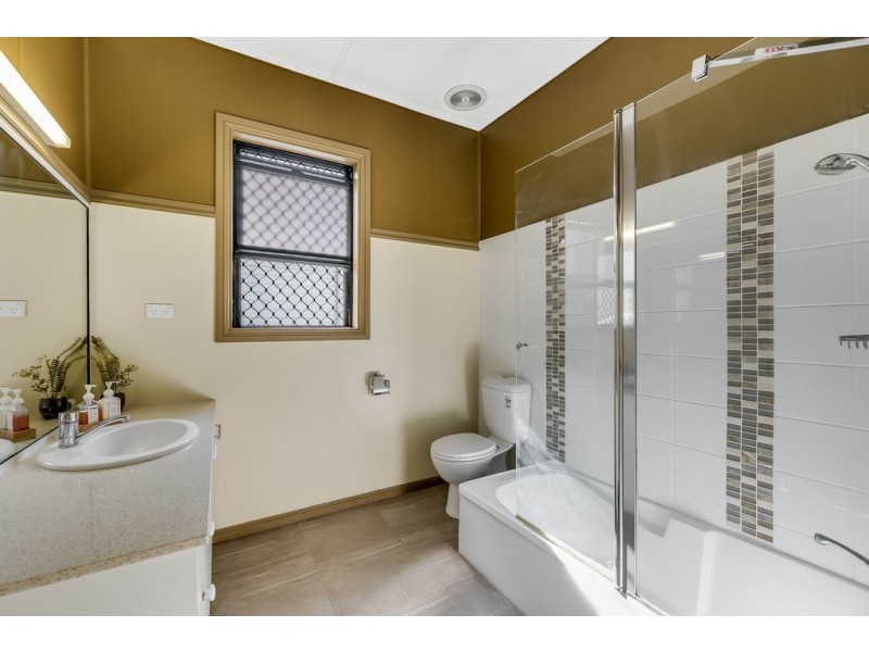 27 Seaton Street, South Toowoomba QLD 4350