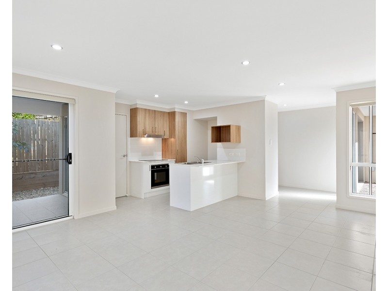 Unit 2/18 Victory Street, Newtown QLD 4350