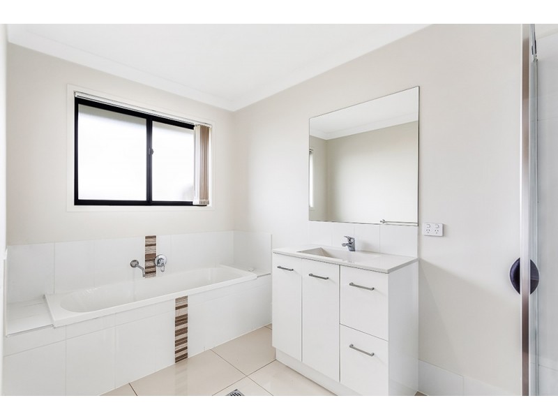 17 Wongalee Place, Cambooya QLD 4358