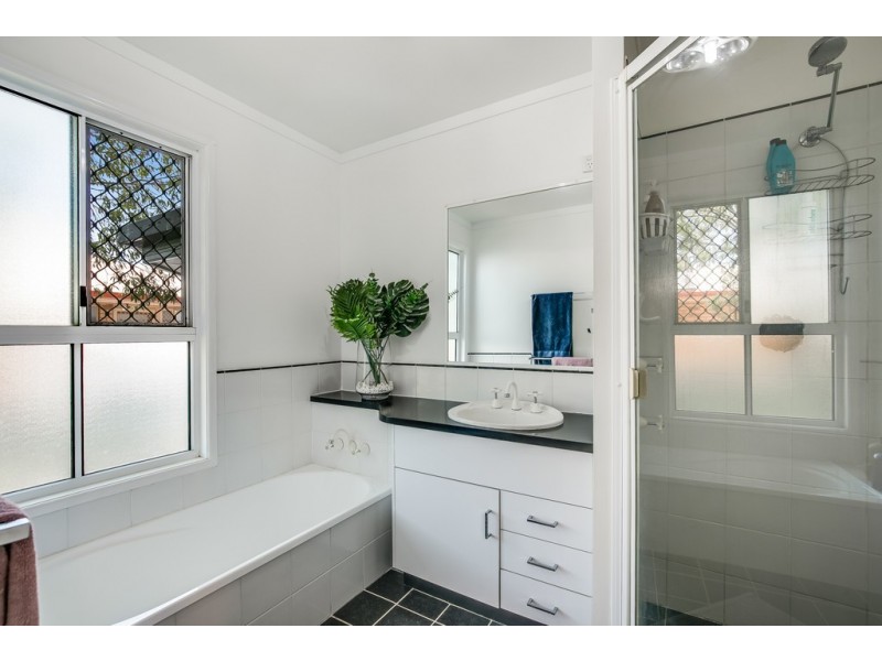 8 Dylan Court, Darling Heights QLD 4350