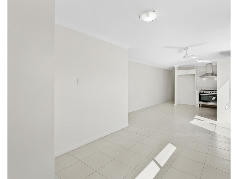 2/3 Orchard Lane, Glenvale QLD 4350