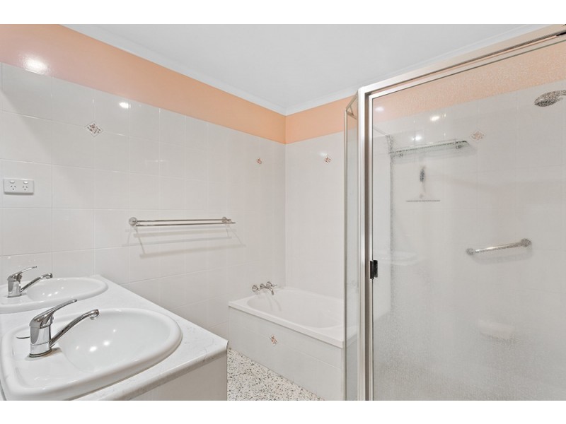 47 Debra Street, Centenary Heights QLD 4350