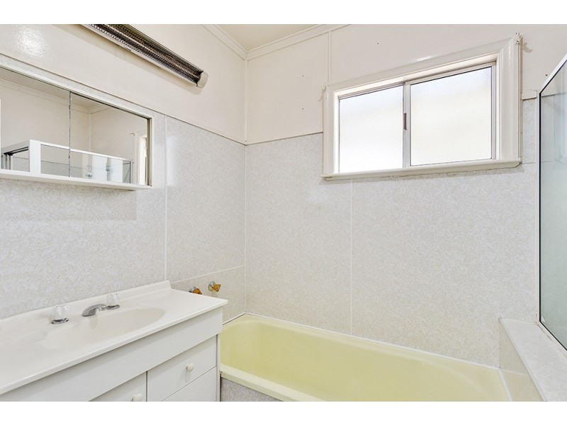 115 Long Street, South Toowoomba QLD 4350