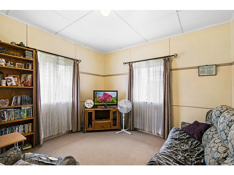 4 Underwood Crescent, Harristown QLD 4350