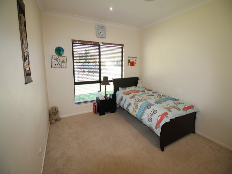 3 Willowburn Drive, Rockville QLD 4350